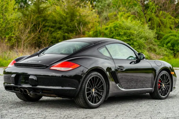 2010 Cayman S photo 2