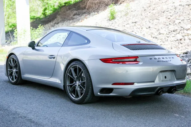 2018 911 Carrera T photo 2