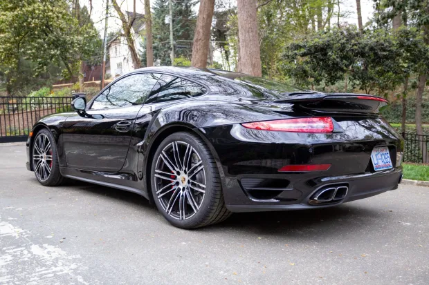 2015 911 Turbo photo 2