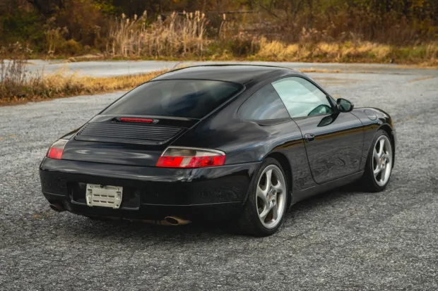2000 911 Carrera photo 2