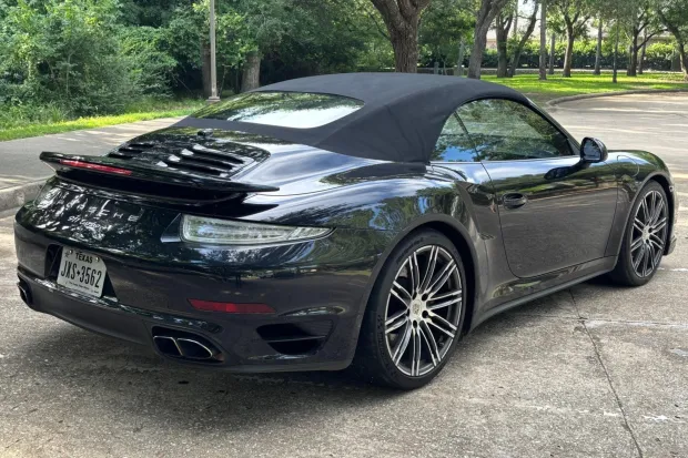 2015 911 Turbo Cabriolet photo 2