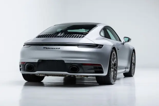2023 911 Carrera 4S photo 2
