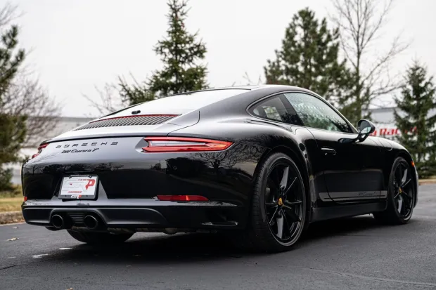 2019 911 Carrera T photo 2