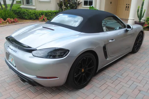 2021 718 Boxster Turbo photo 2