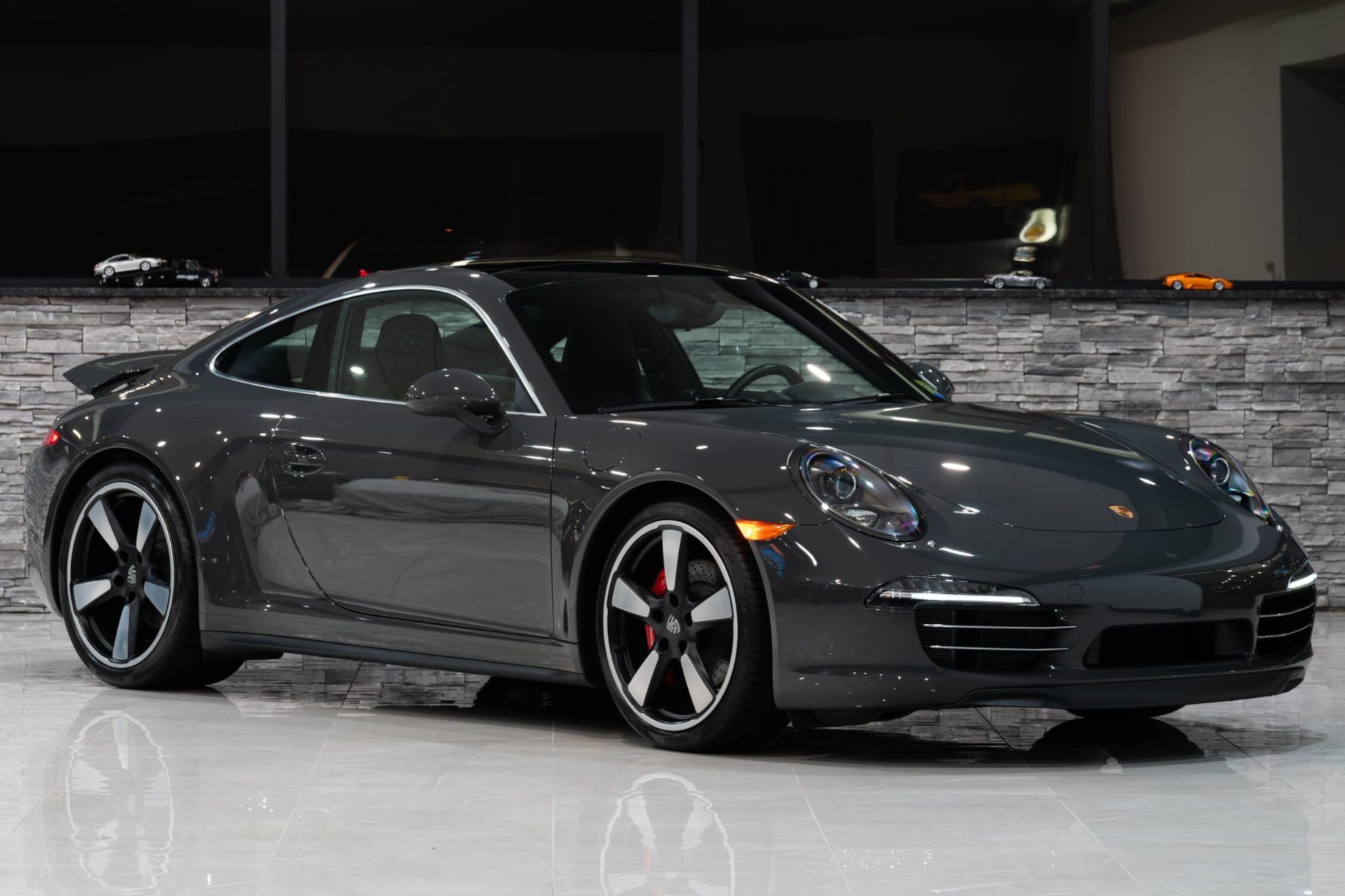 2014 911 50th Anniversary Edition photo 2