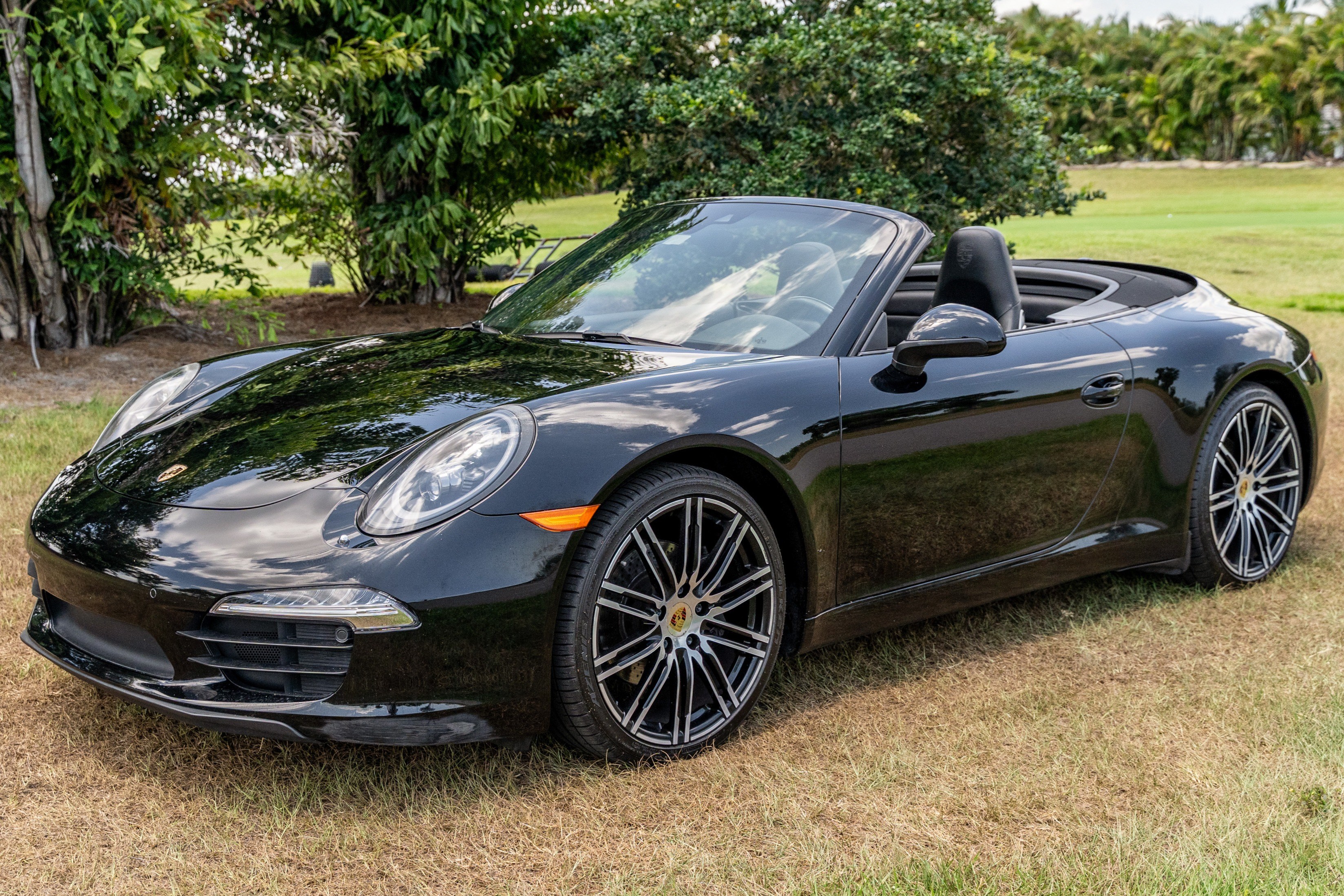2016 911 Carrera Cabriolet photo 2