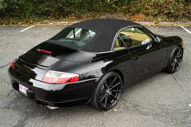 2000 911 Carrera photo 2