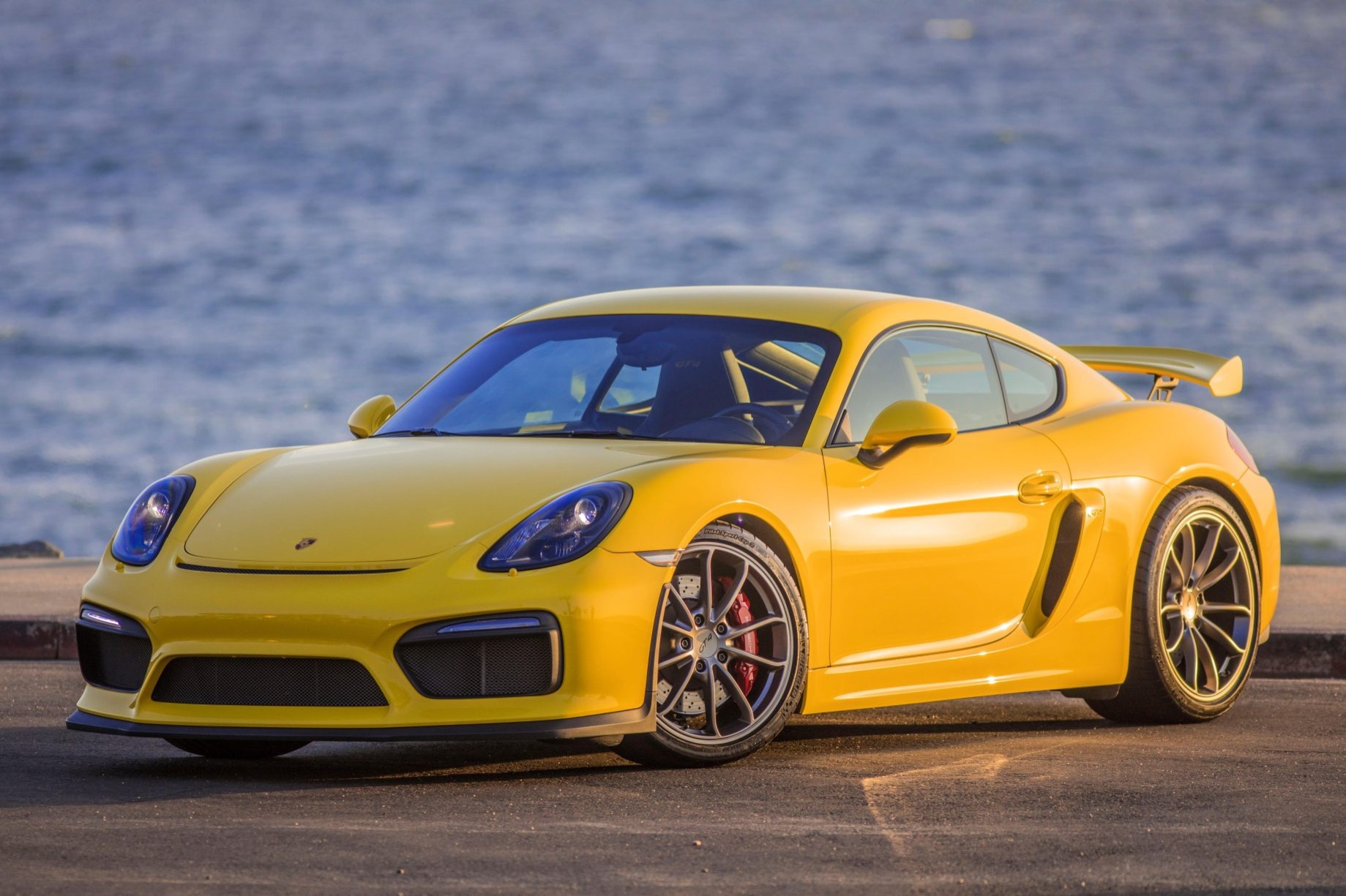 2016 Cayman GT4 photo 2
