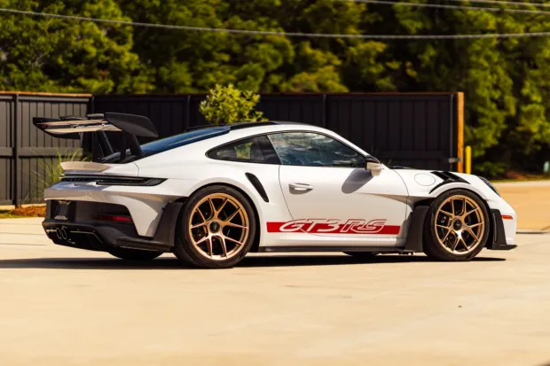 2024 911 GT3 photo 2