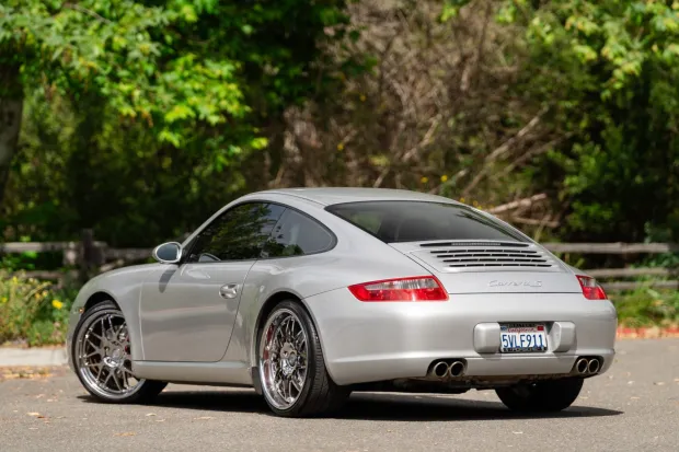 2005 911 Carrera S photo 2