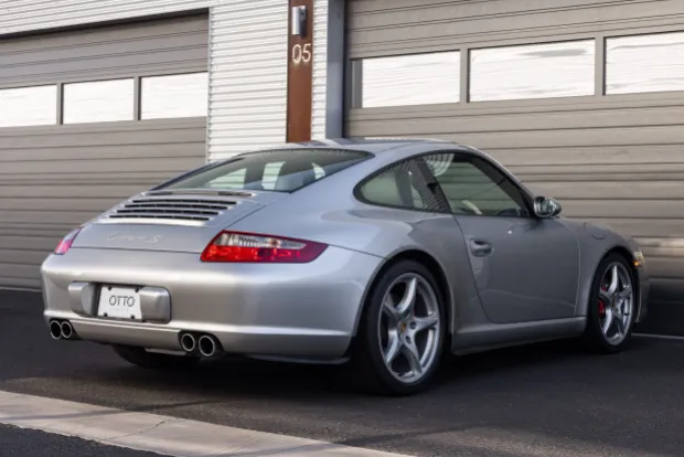 2005 911 Carrera S photo 2