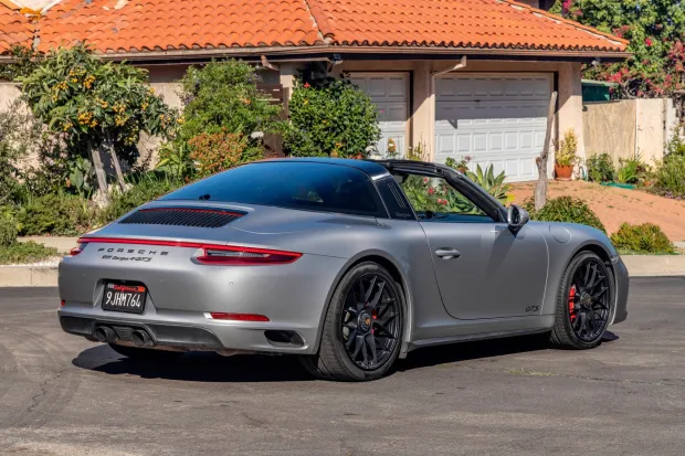 2019 911 Targa 4 GTS photo 2