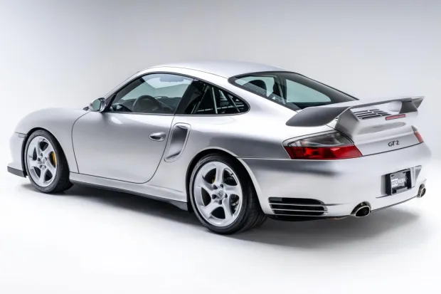 2002 911 GT2 photo 2