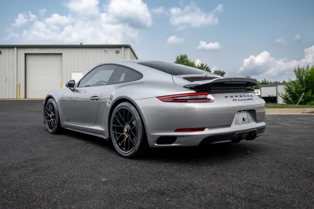2018 911 Carrera GTS photo 2