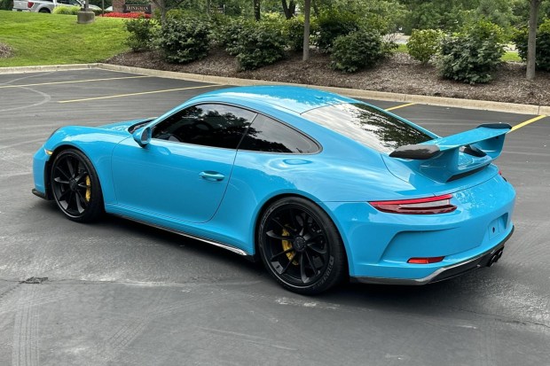 2018 911 GT3 photo 2