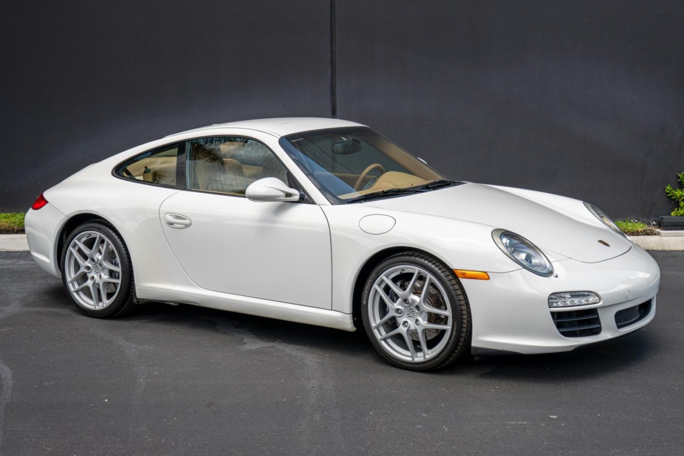 2010 911 Carrera photo 2