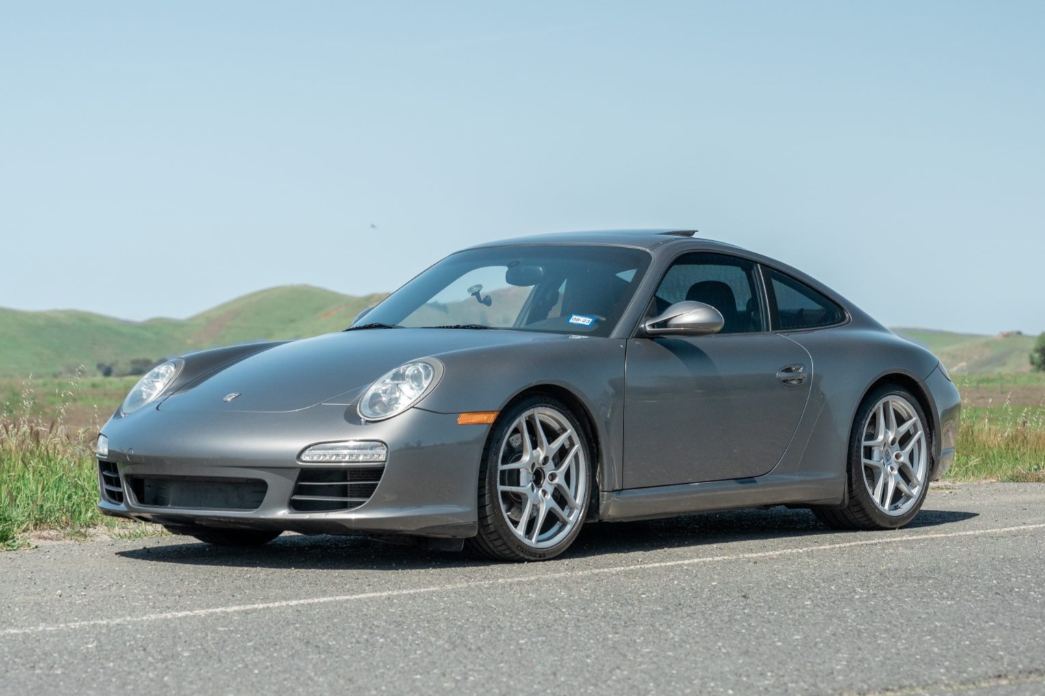 2010 911 Carrera photo 2