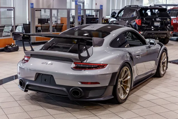 2019 911 GT2 RS photo 2