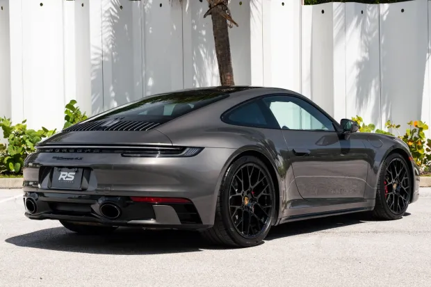 2021 911 Carrera 4S photo 2