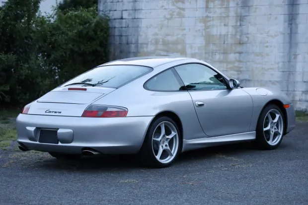 2004 911 Carrera photo 2