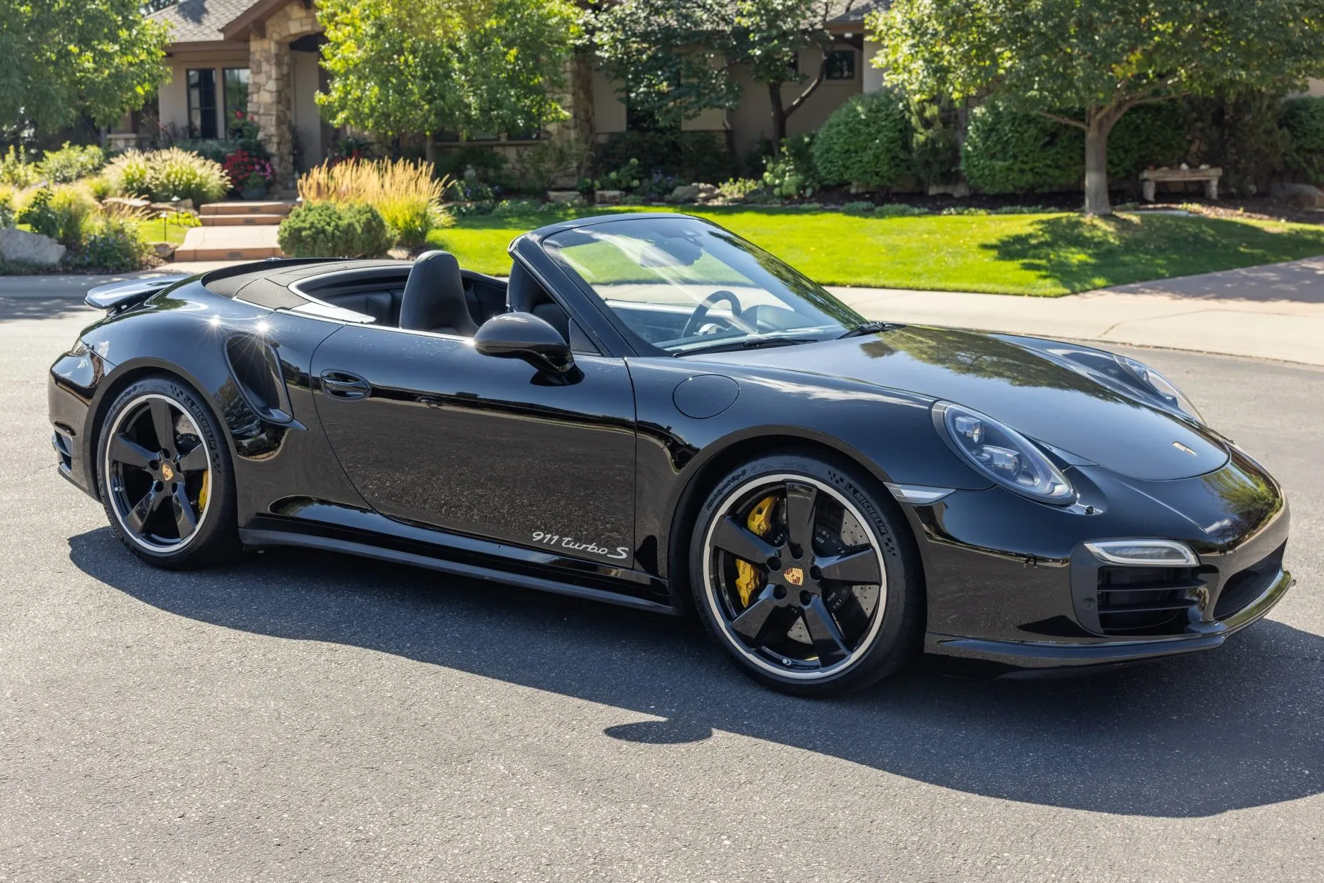 2016 Porsche 911 Turbo S Cabriolet
