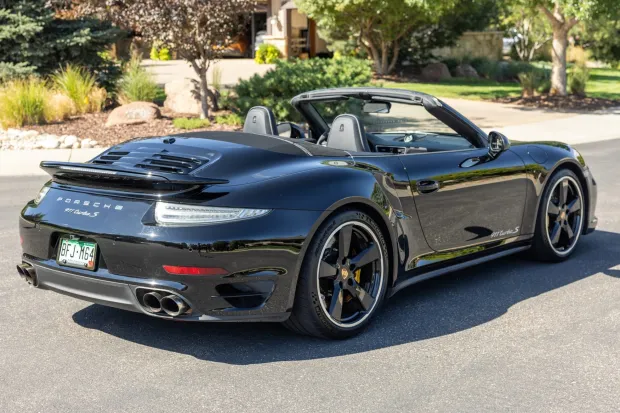 2016 911 Turbo S Cabriolet photo 2