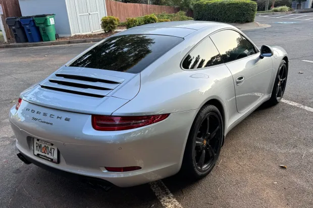 2014 911 Carrera photo 2