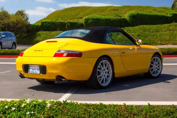 2001 911 Carrera photo 2