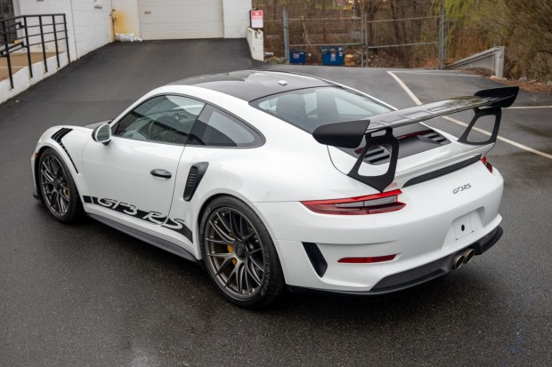 2019 911 GT3 RS photo 2