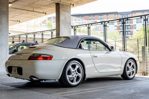 2000 911 Carrera photo 2