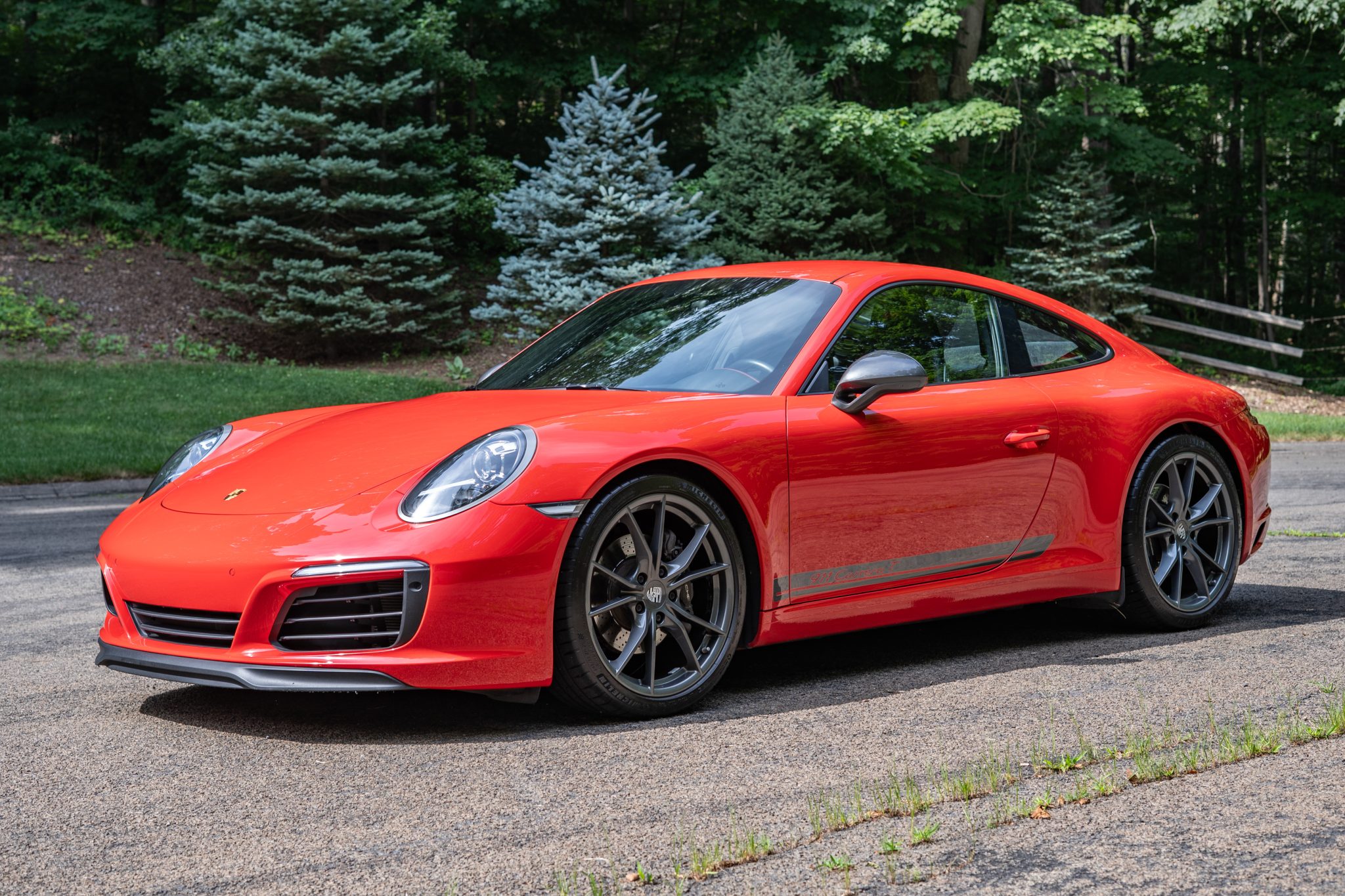 2019 911 Carrera T photo 2