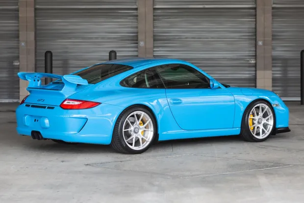 2011 911 GT3 photo 2