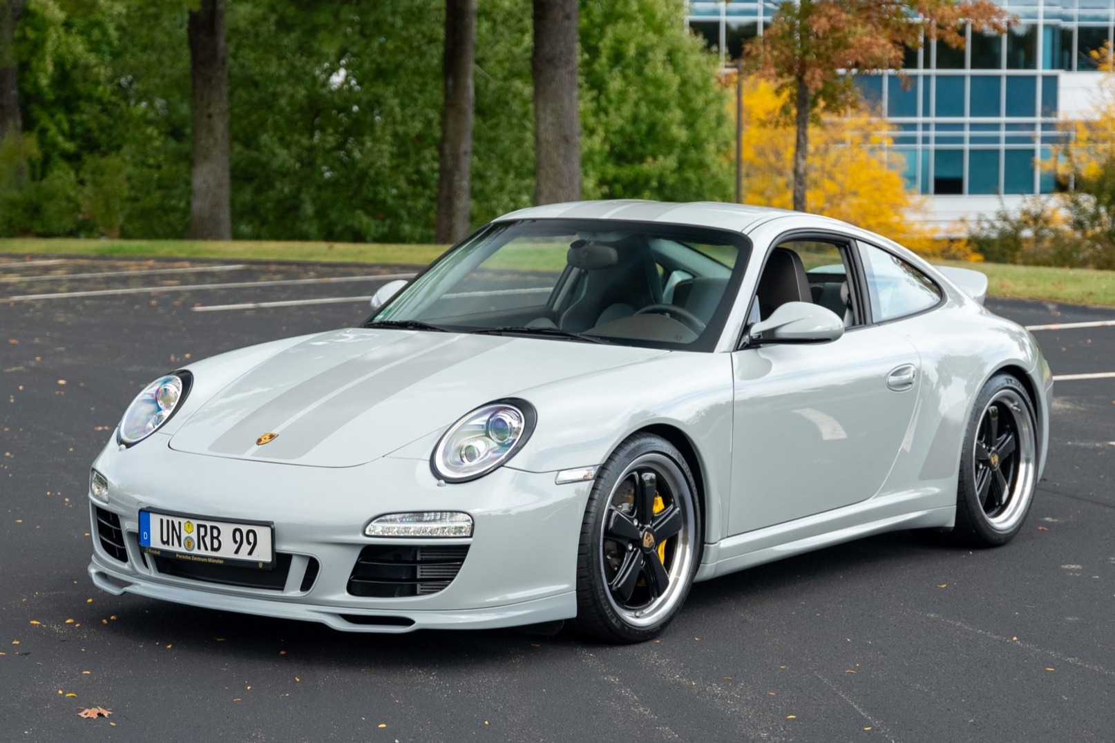 2010 911 Sport Classic photo 2