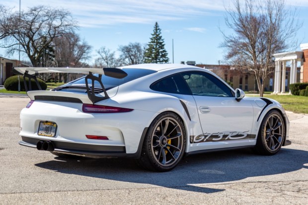 2016 911 GT3 RS photo 2