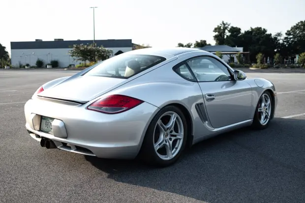 2010 Cayman S photo 2
