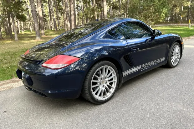 2011 Cayman Base photo 2