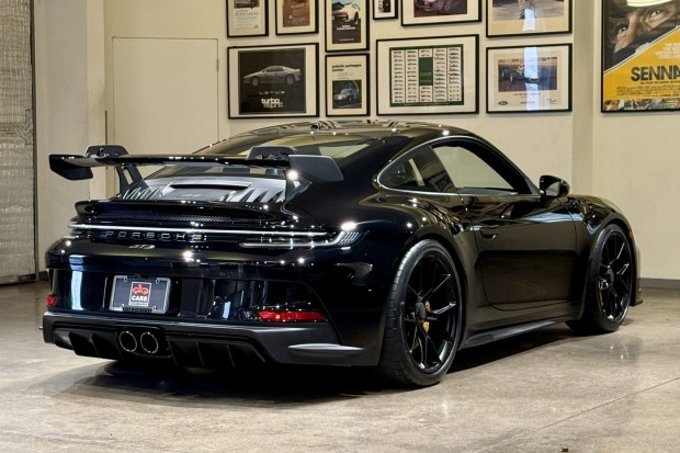 2022 911 GT3 photo 2