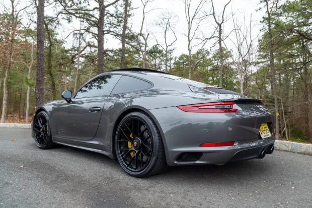 2019 911 Carrera GTS photo 2
