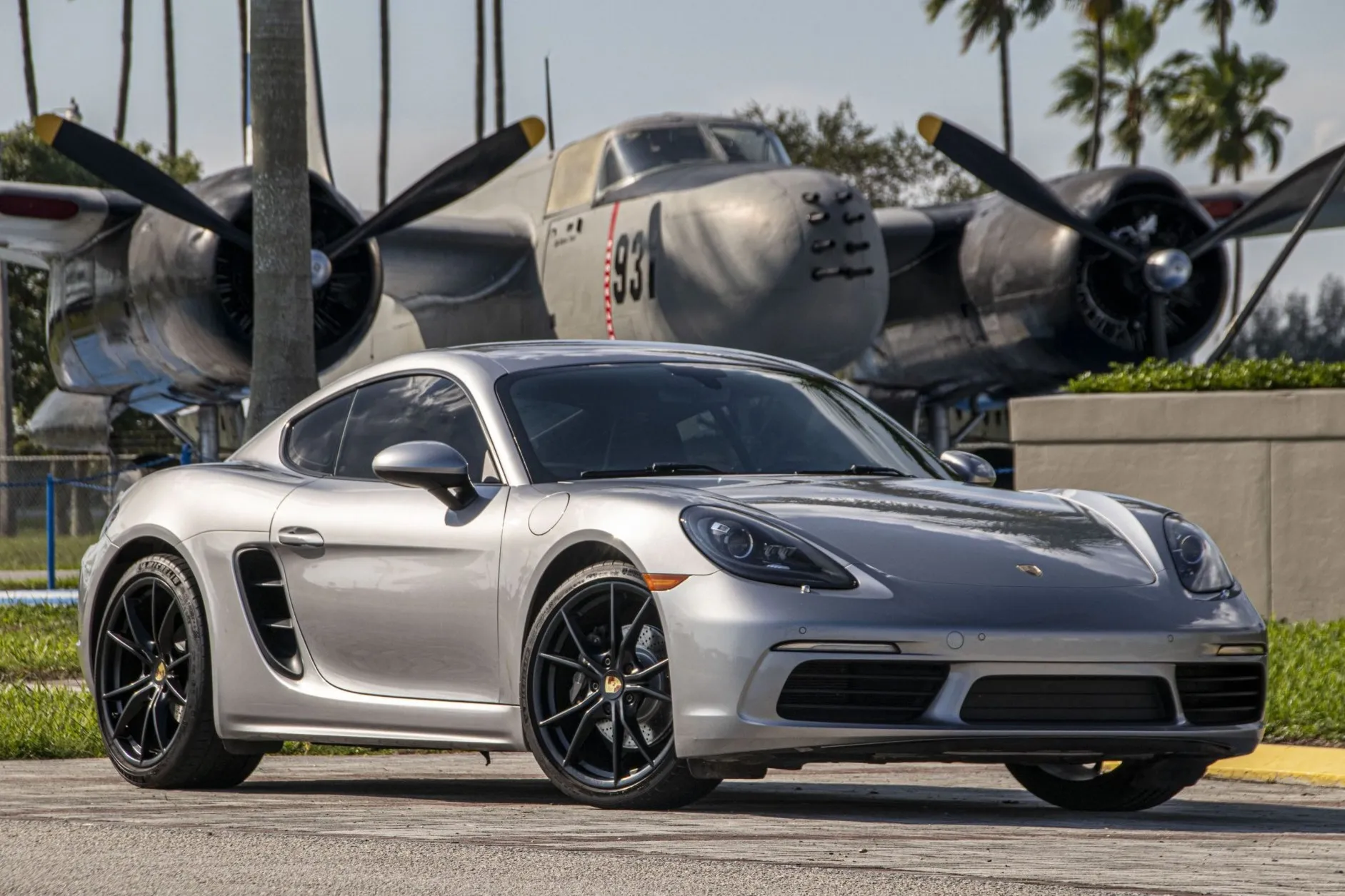 2018 Porsche 718 Cayman Base