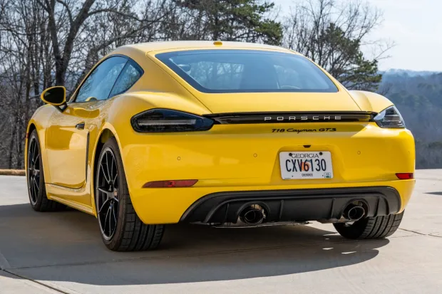2023 718 Cayman GTS photo 2