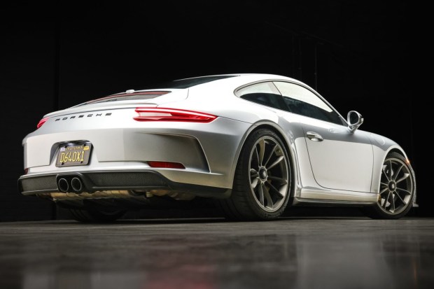 2018 911 GT3 Touring photo 2