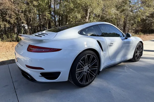 2015 911 Turbo photo 2
