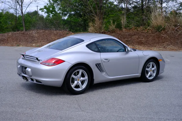 2009 Cayman Base photo 2