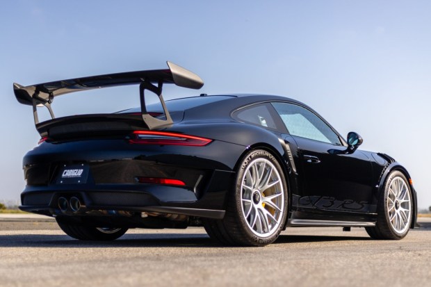 2019 911 GT3 RS photo 2
