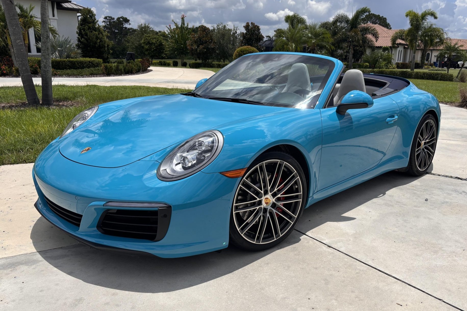 2018 911 Carrera S photo 2