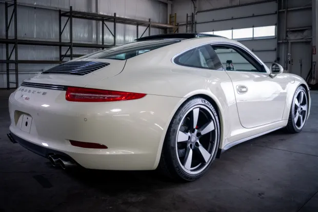 2014 911 50th Anniversary Edition photo 2