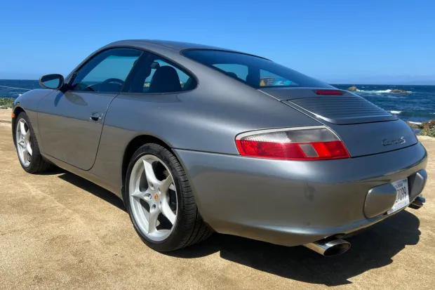 2004 911 Carrera photo 2