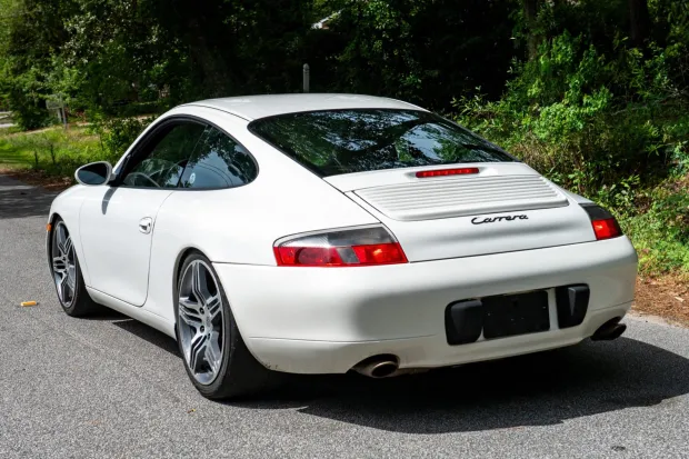 2000 911 Carrera photo 2