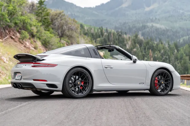 2018 911 Targa 4 GTS photo 2