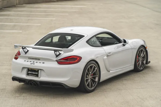 2016 718 Cayman GT4 photo 2